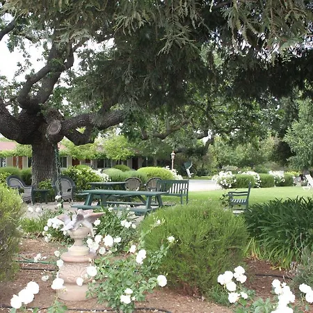 Meadowlark Inn-3